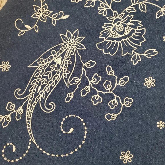 Nine & Co. Chambray Floral Embroidered Linen Midi Volume Skirt Size 6 - Picture 3 of 4